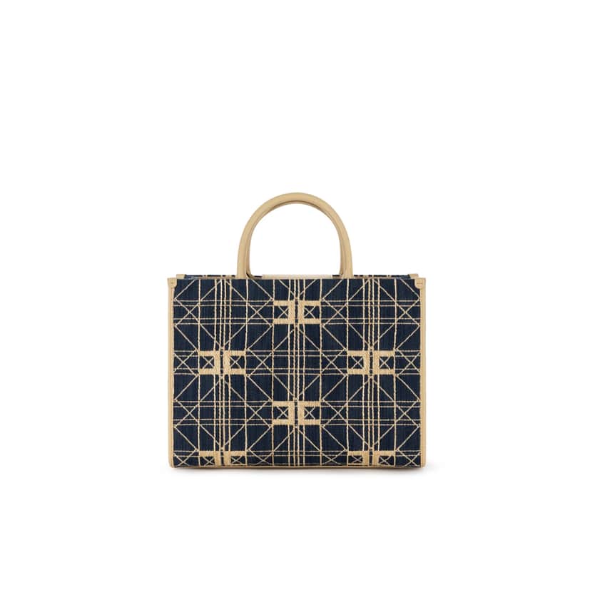 Elisabetta Franchi spotlight carousel block 1080x1080 2.jpg